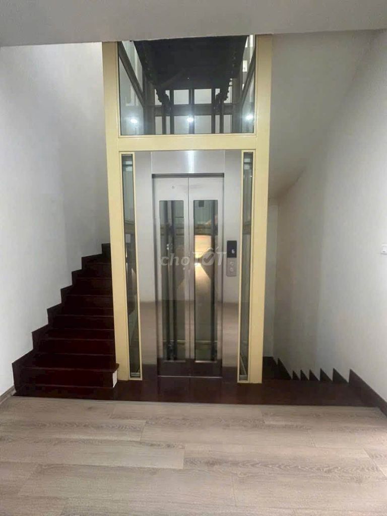 Rent a five-story apartment, 160 meters, Vũ Phạm Hàm, Cầu Giấy