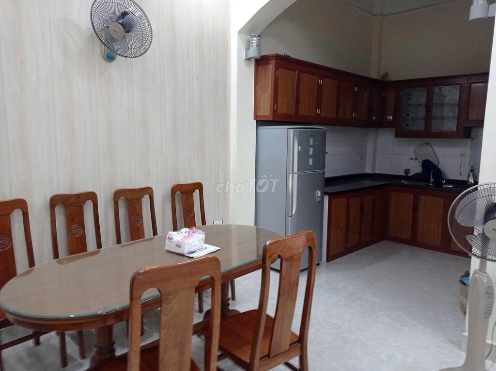 Rent a building 45 meters x 3 floors 1st floor Ngõ 156 Lê Trọng Tấn, Thanh Xuân