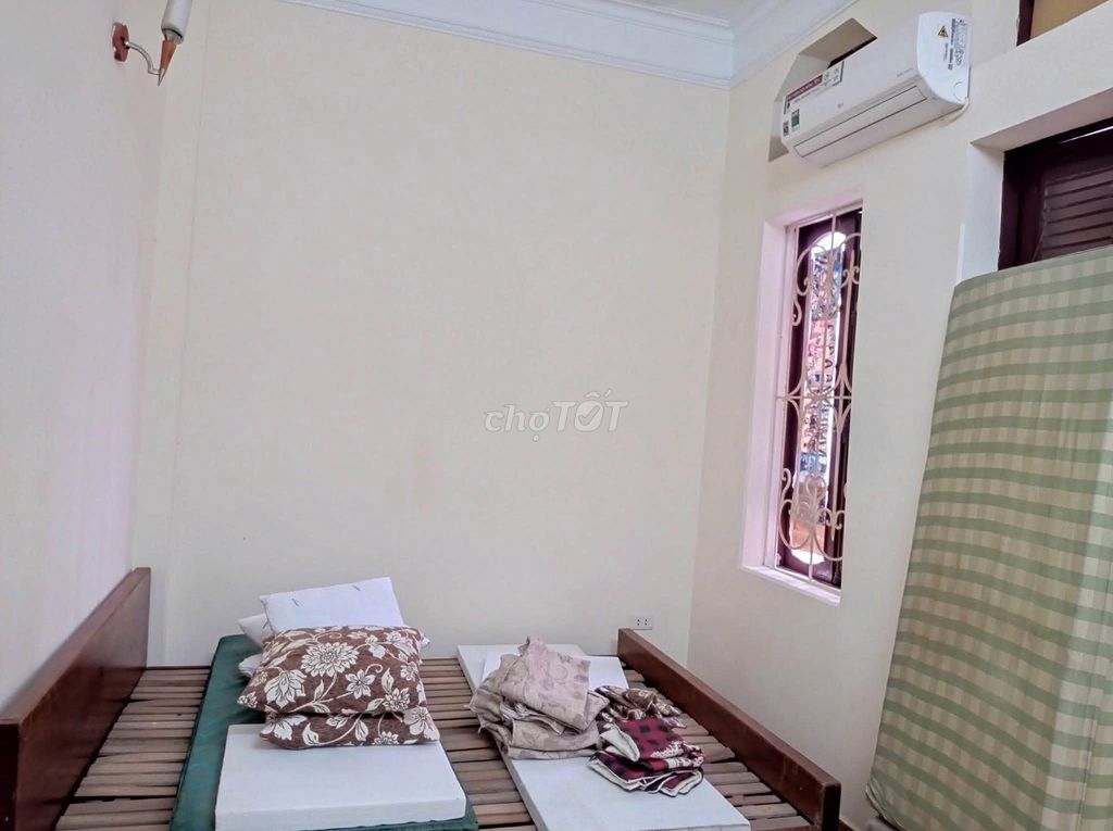 Rent a building 45 meters x 3 floors 1st floor Ngõ 156 Lê Trọng Tấn, Thanh Xuân