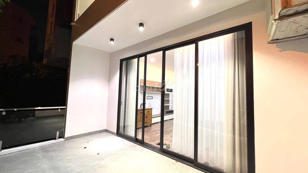 Rent a five-story Peso, 90 meters, 22 million a month