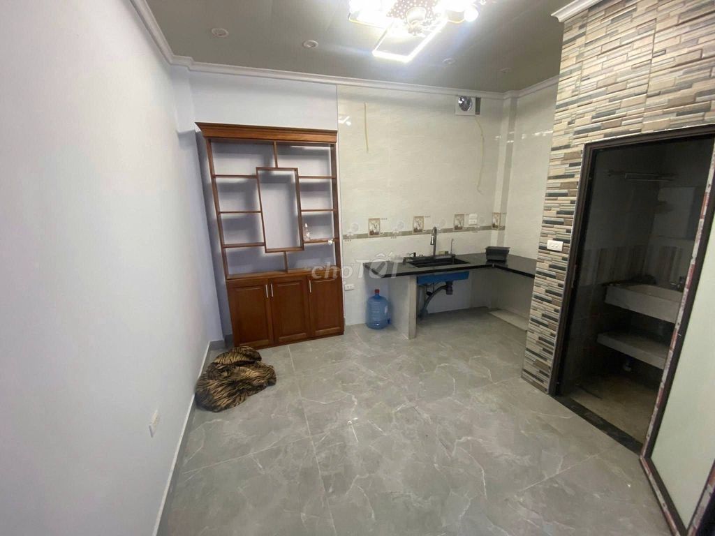Rent the house 31 meters x 2 story, Ngõ 207 Bùi Xương Trạch, Thanh Xuân