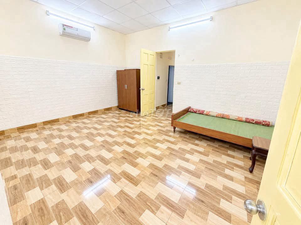 Rent a two-story An Dương, Tây Hồ, full interior.