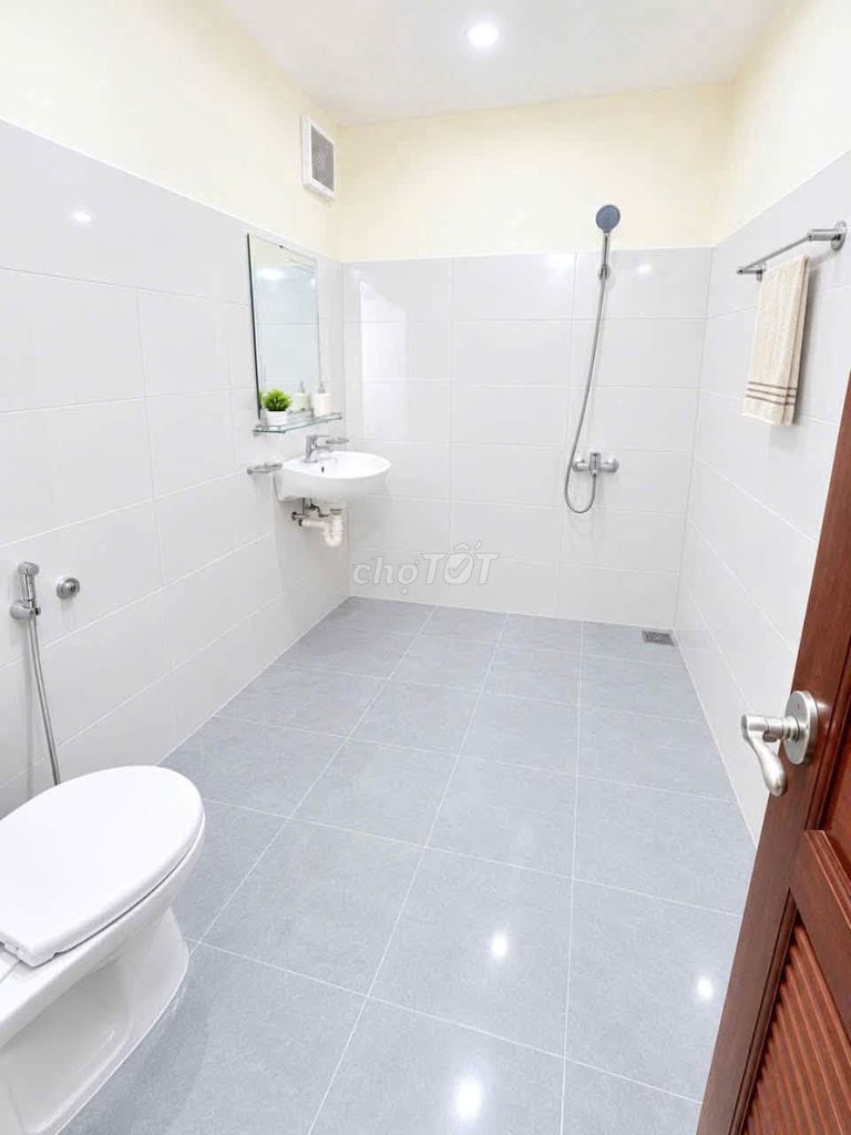 Rent a two-story An Dương, Tây Hồ, full interior.