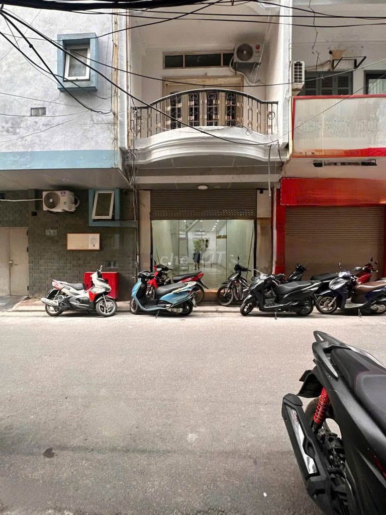 Rent the entire 131 Thái Hà-Đống Đa street