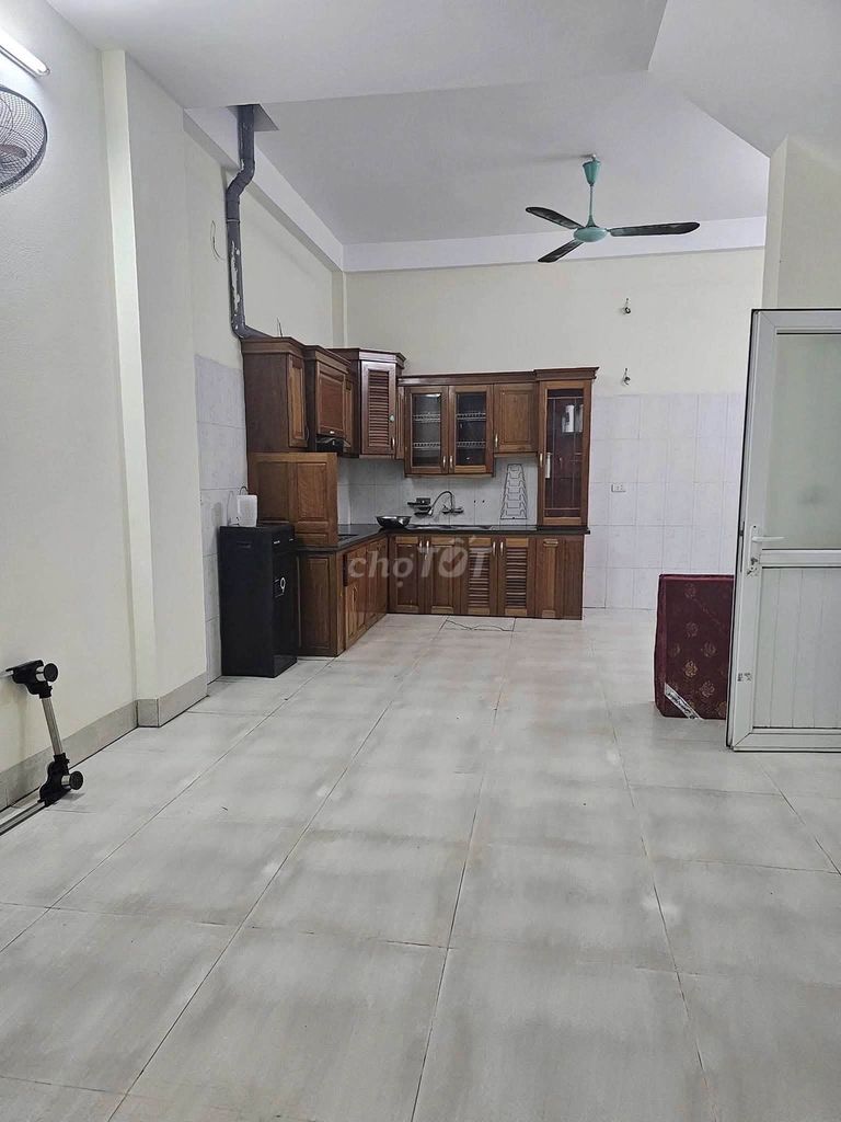 Rent the house next to Văn Phú, Hà Đông, 50 m2 x 3 floors