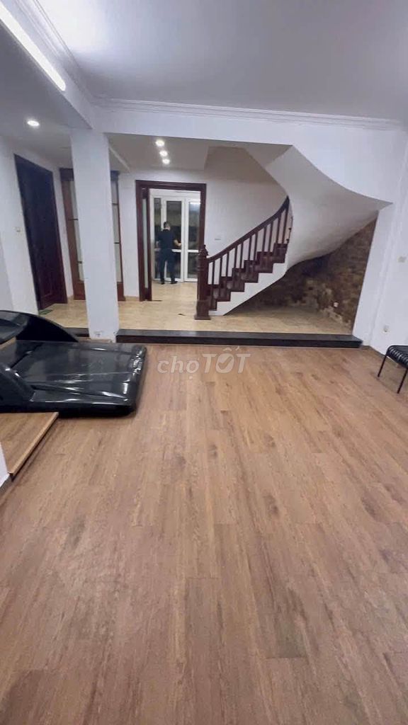 Rent Mễ Trì, Nam Từ Liêm, Hanoi - 130 m2 x 4 floors