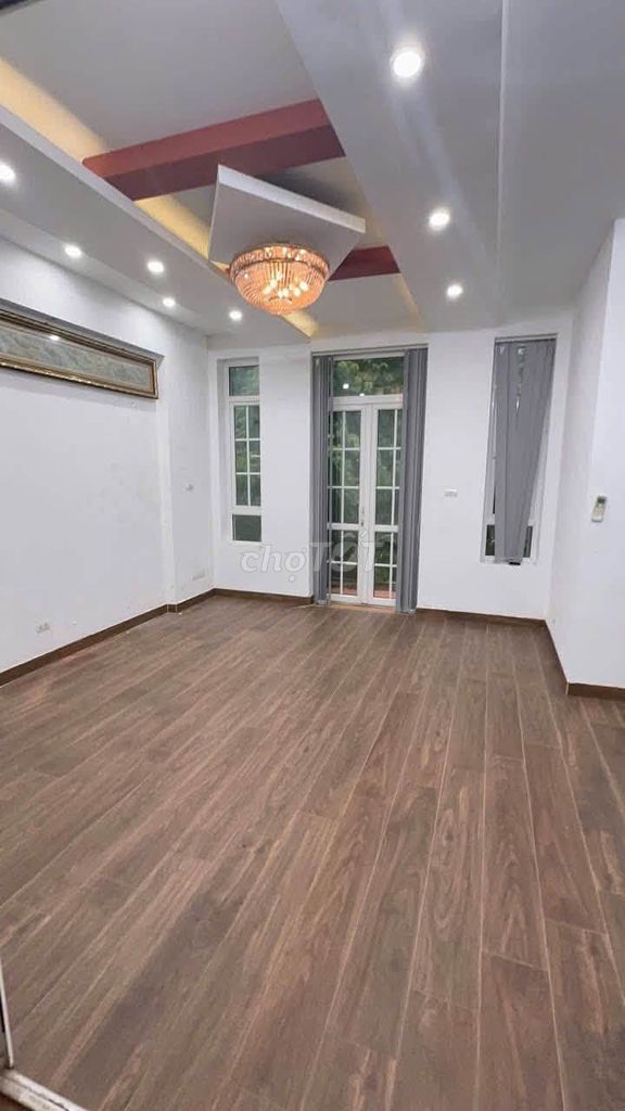 Rent Mễ Trì, Nam Từ Liêm, Hanoi - 130 m2 x 4 floors