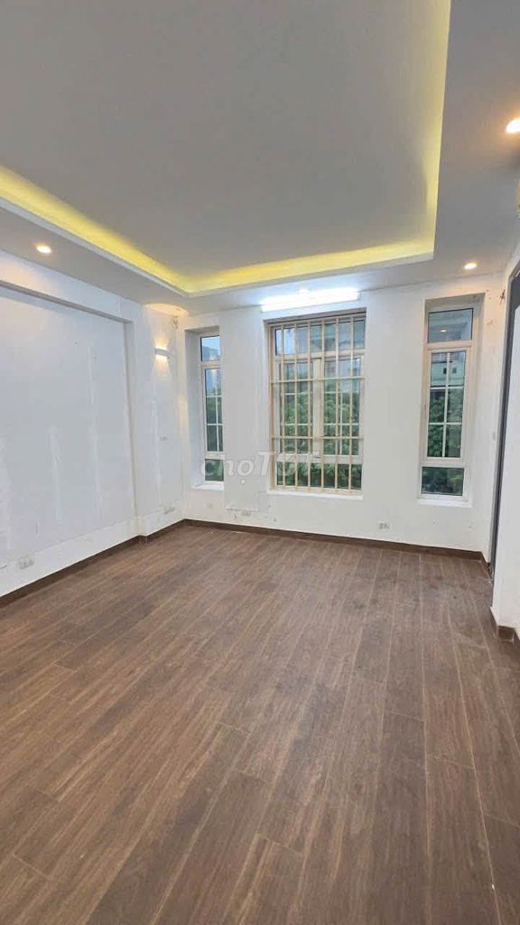 Rent Mễ Trì, Nam Từ Liêm, Hanoi - 130 m2 x 4 floors