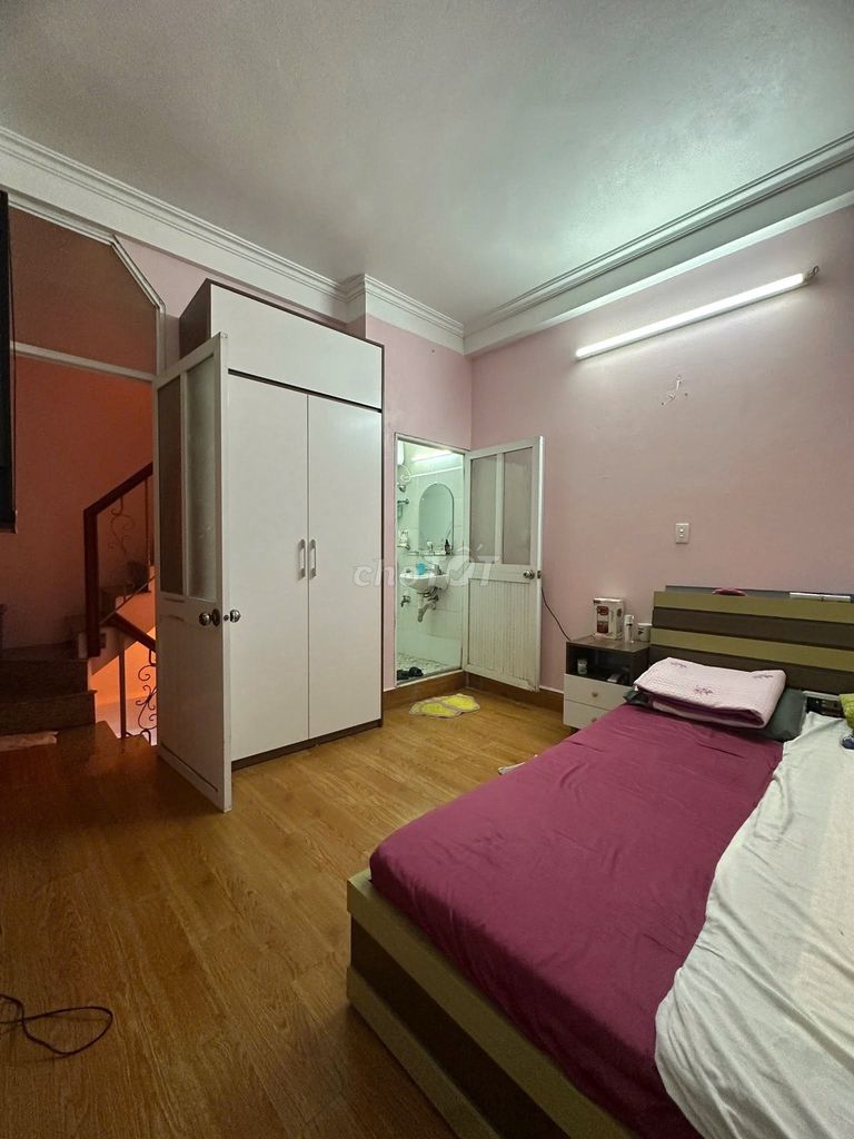Rent an ancient Phùng Hưng, Hoàn Kiếm, 30 meters x 3 floors