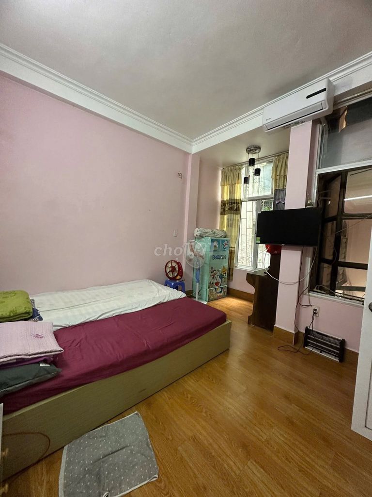 Rent an ancient Phùng Hưng, Hoàn Kiếm, 30 meters x 3 floors