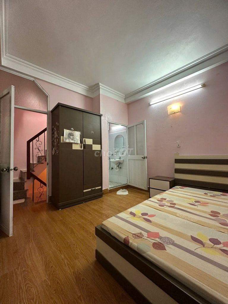 Rent an ancient Phùng Hưng, Hoàn Kiếm, 30 meters x 3 floors