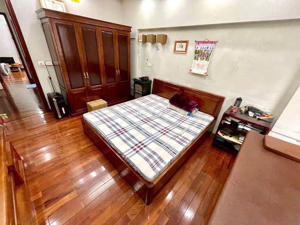 Rent the Royal phânpositor, Cầu Giấy, full interior.