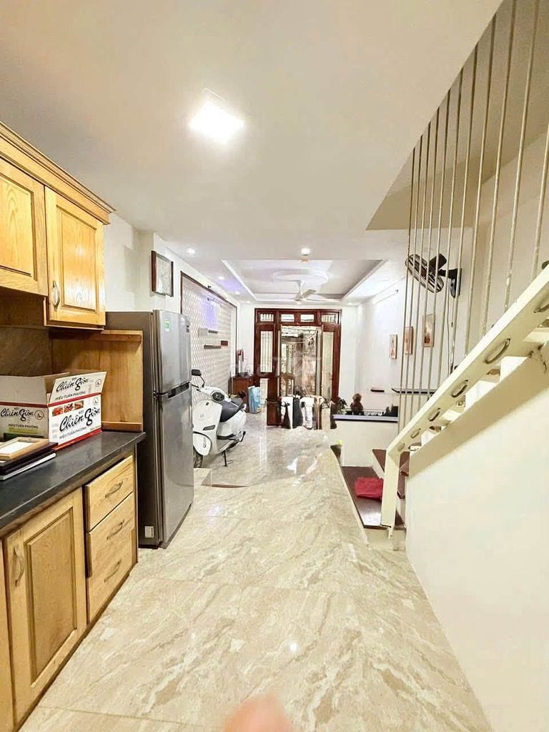 Rent Ngõ Gốc Đề, Hoàng Mai, 5 stories, 3 bedrooms.