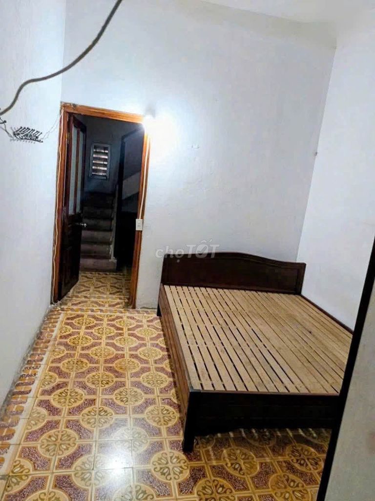 Rent a 30 m. Khương Trung, 3 floors, 2 bedrooms