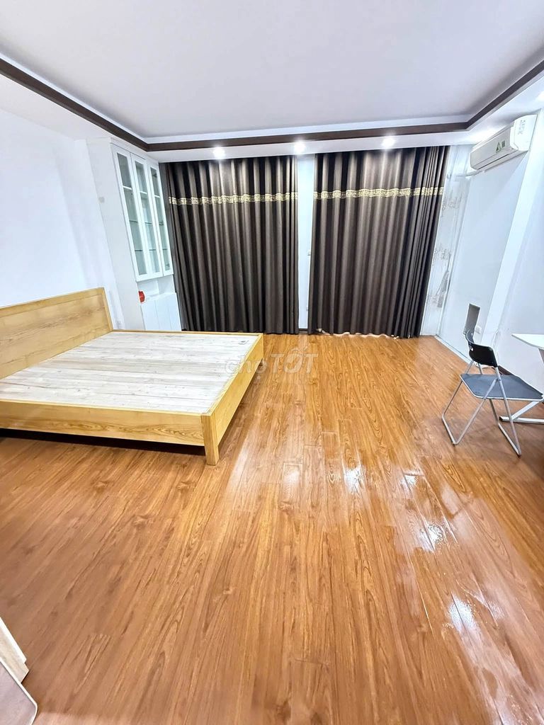 Rent a six-story full-story suit 288 Tân Mai, Hoàng Mai.