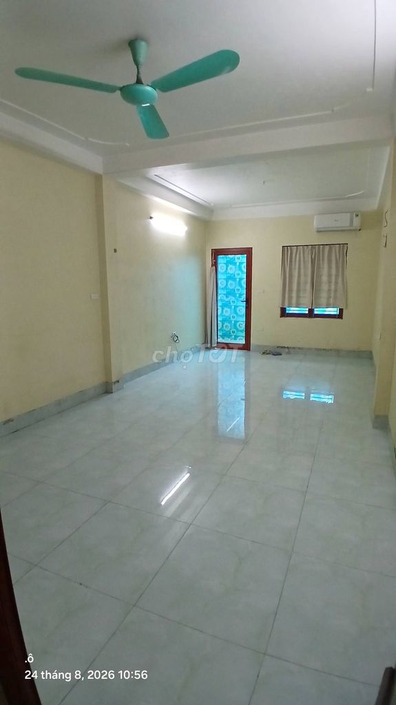 Rent the original Bằng Liệt, 40 m2 x 5 floors, 12 million a month.