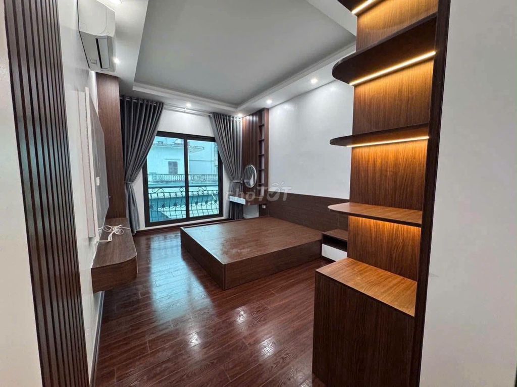 Rent the entire 5th floor of the building, Hà Đông.