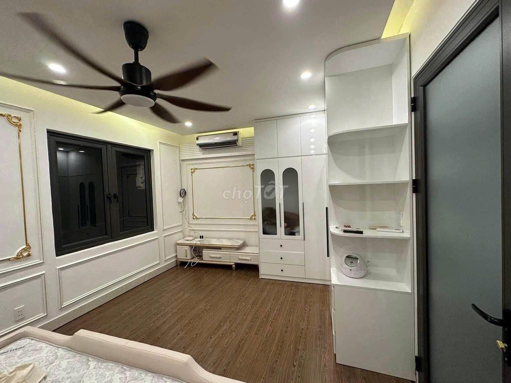 Rent your own home 35 meters, 3.5 floors, Thanh Xuân bone.