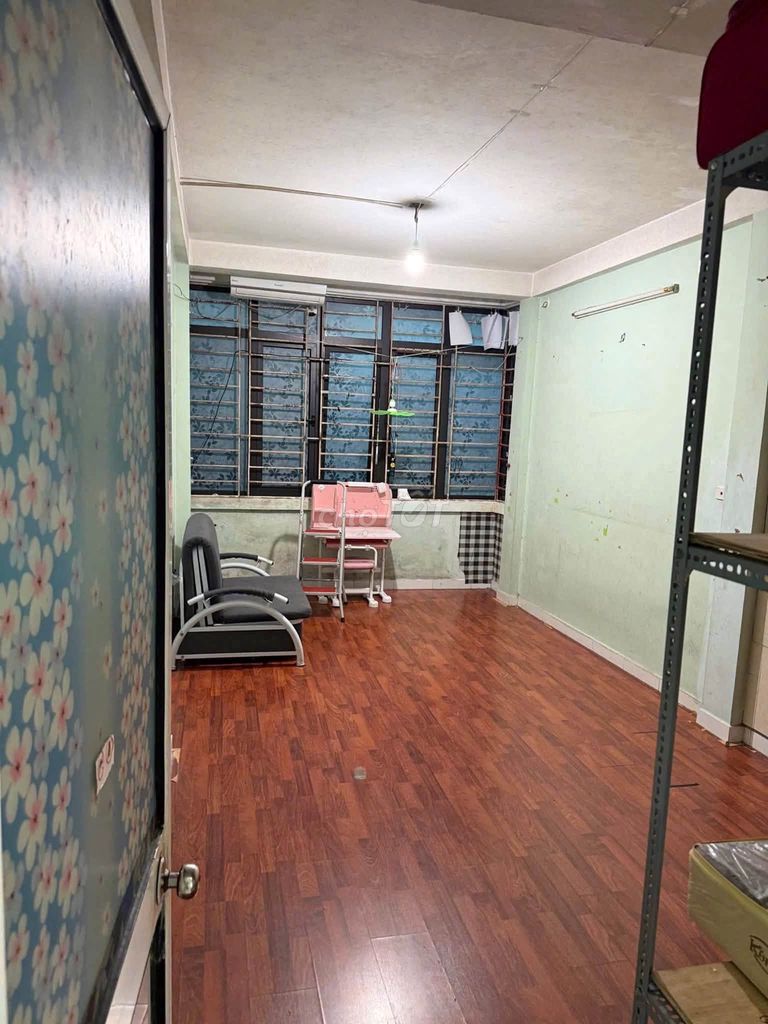 Rent your own home 30 m2 x 4 floors, 2 bedrooms, Trần Khát Chân, Hai Bà Trưng