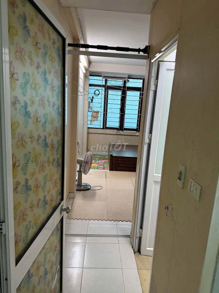 Rent your own home 30 m2 x 4 floors, 2 bedrooms, Trần Khát Chân, Hai Bà Trưng