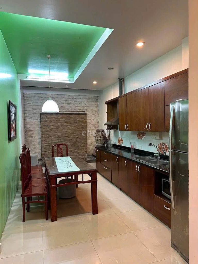 Rent his own house 75 meters x 4 level corner 1 Nguyễn Văn Huyên, Cầu Giấy