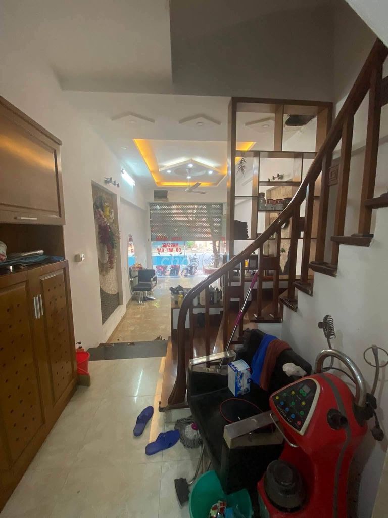 Rent Mặt phố Đa Sỹ, good business, 15 million a month.