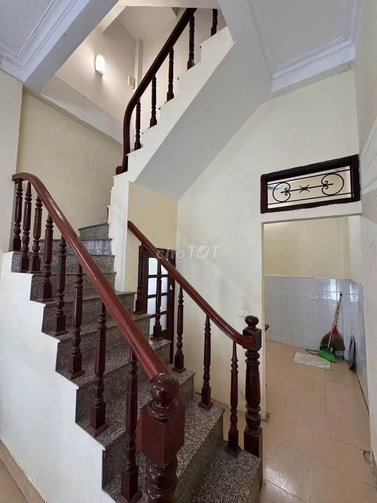 Rent the entire Hoàng Văn Thái alleyside, Thanh Xuân