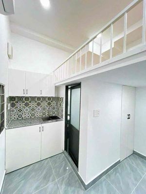 Two-foot hotel, low-priced student of Trương Văn Bang.