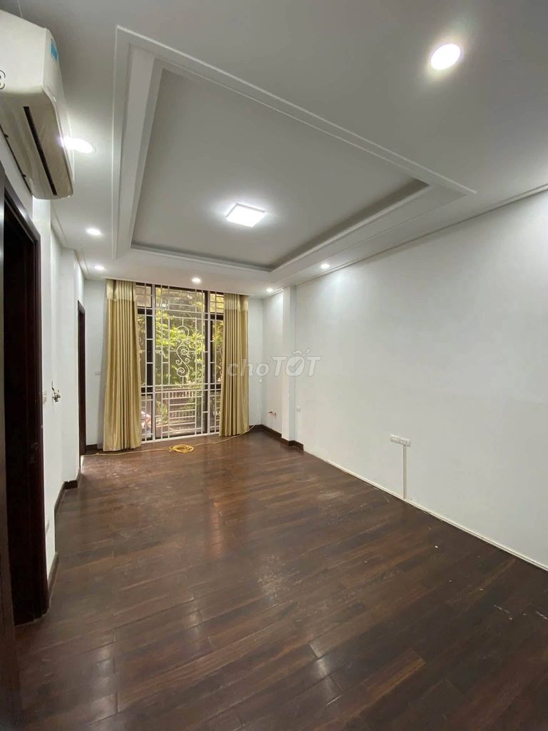 Rent the garden 5 Tân Triều, 100 meters2, 4 stories.