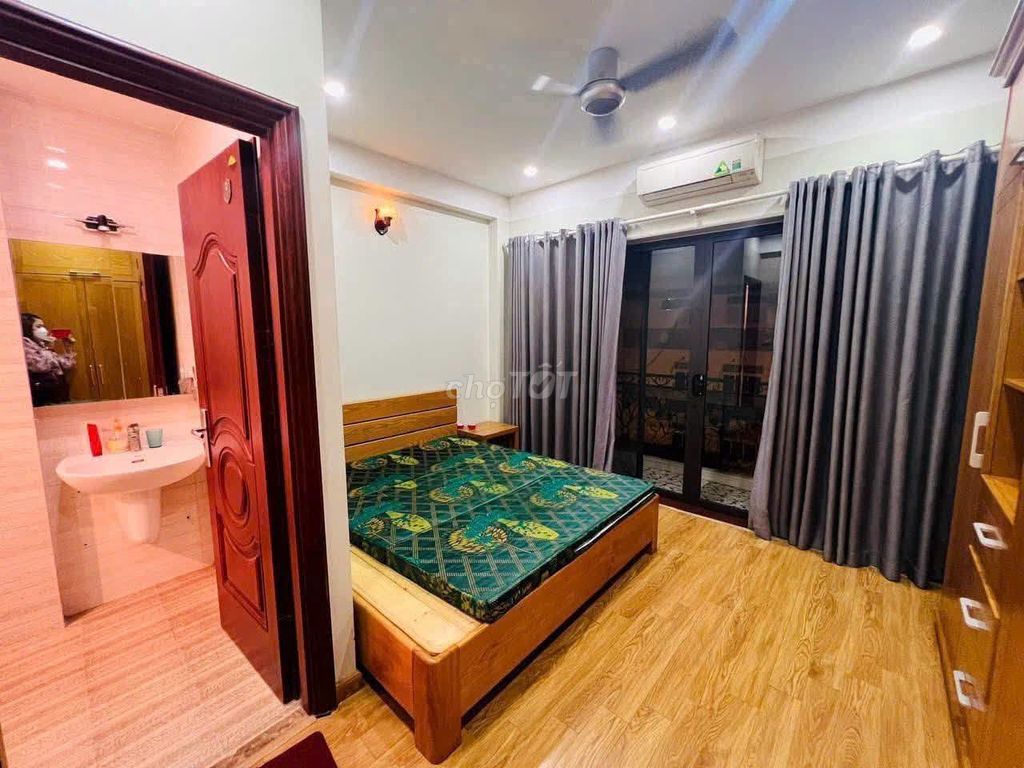 Rent the 5th floor 50m2 near the 3D La, Hà Đông
