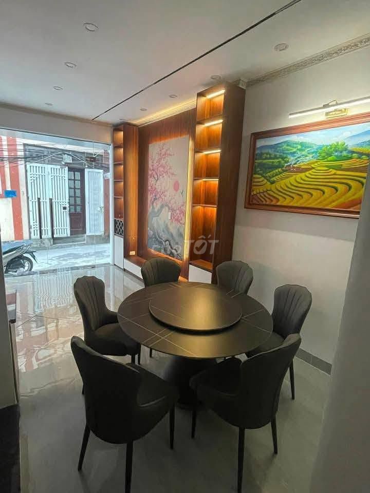 Rent the entire Xa La, 40 meters, 4/4 floors, 12 million a month.