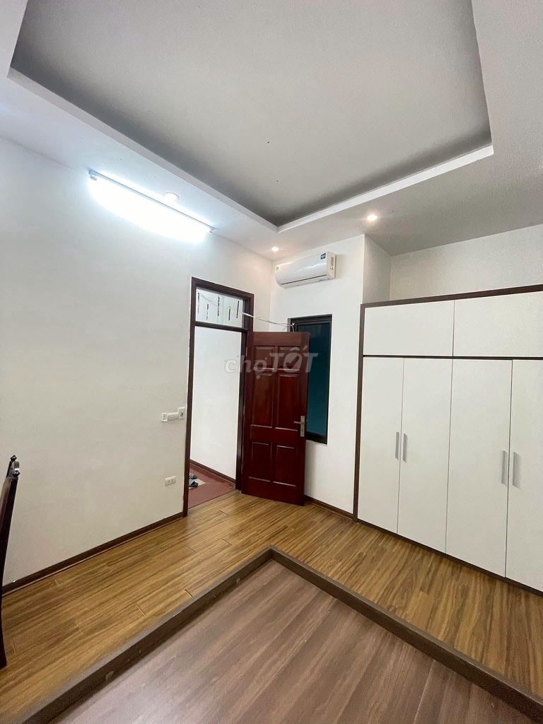 Rent us the Peso, 50 meters, 5 floors, 17 million a month