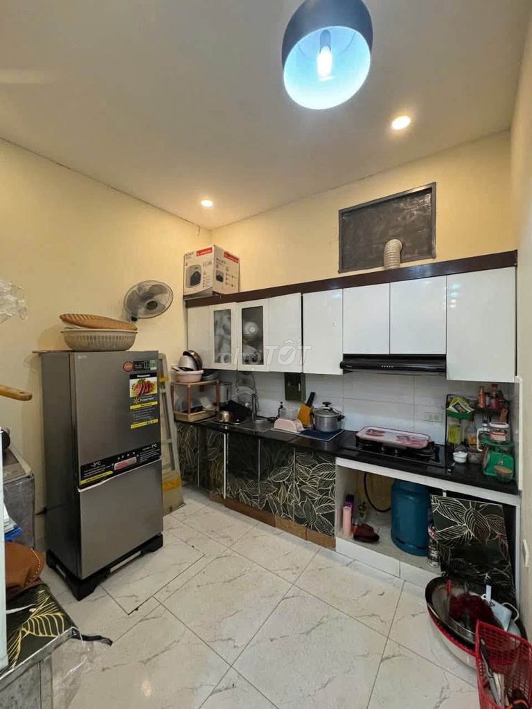 Rent a two-story apartment 32 m. Vĩnh Hưng, full gear
