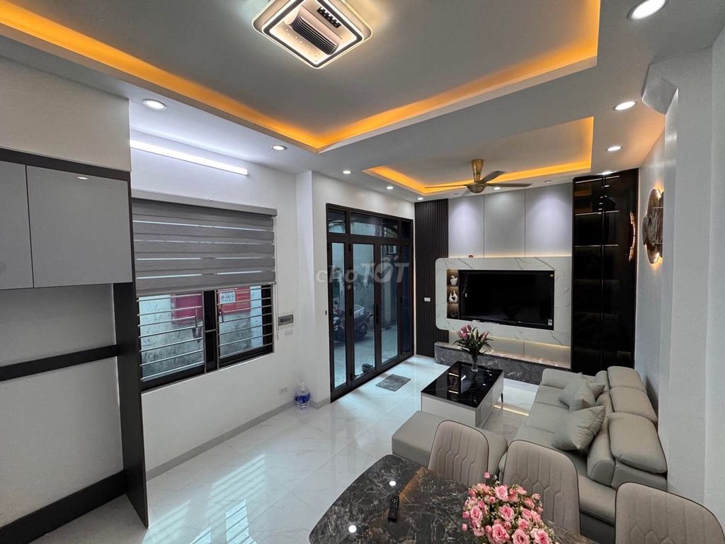 Rent the original house 3x2Mid, Hai Bà Trưng, Hanoi