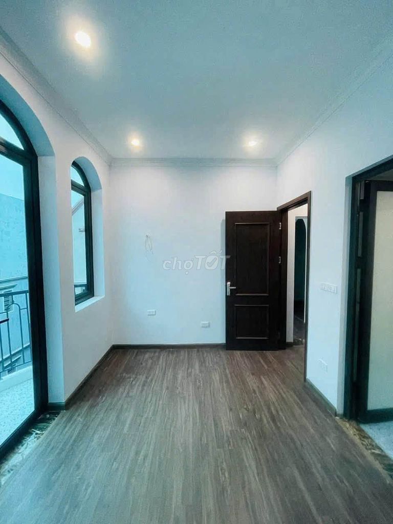 Renting Phú Thượng villa, Tây Hồ, 16 million a month.