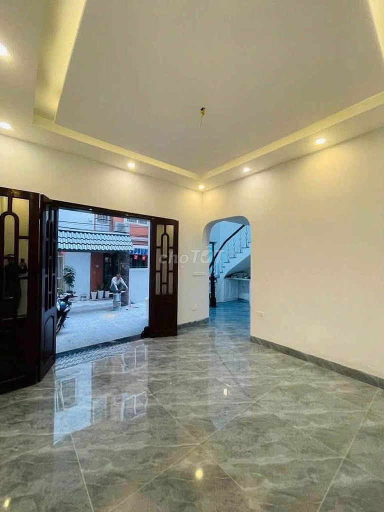 Renting Phú Thượng villa, Tây Hồ, 16 million a month.