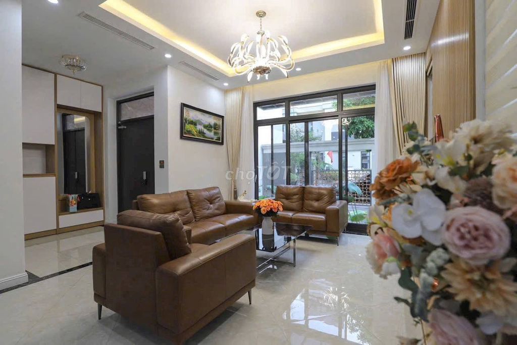 Rent Starlake House, 132 m - 220 meters2, full interior