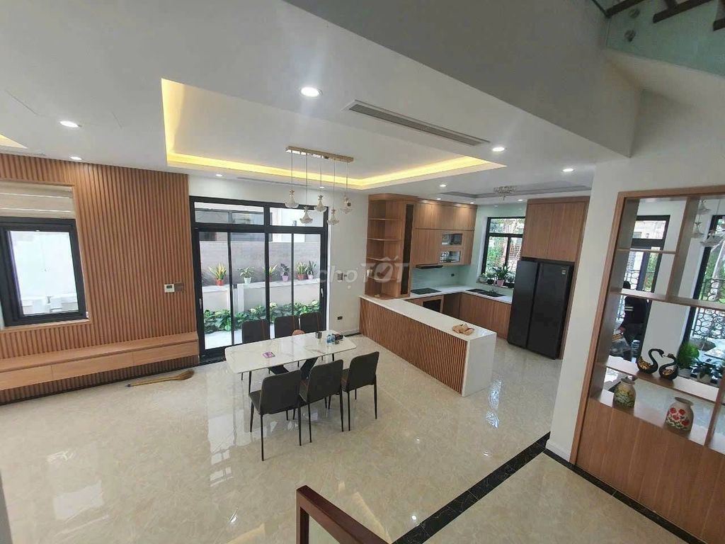 Rent Starlake House, 132 m - 220 meters2, full interior