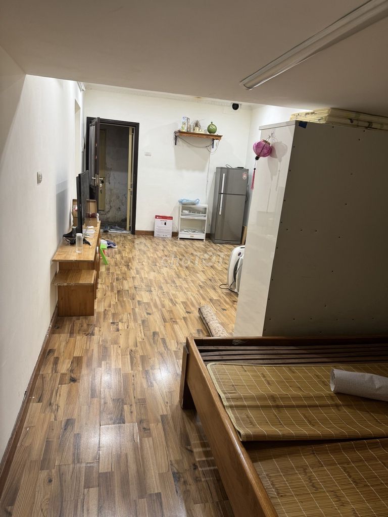 Rent the main owner of Wing Lake near Tai-Sheng