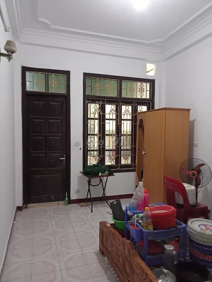 It's the owner of the Phan Văn Trường Street rented it.