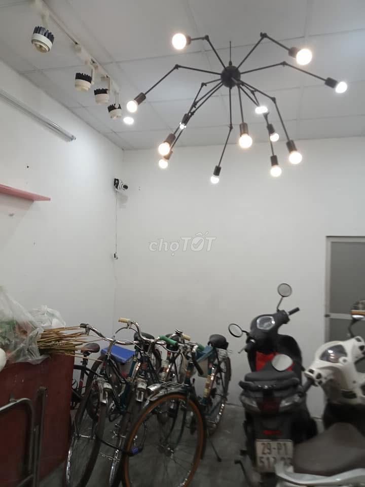 It's the owner of the Phan Văn Trường Street rented it.