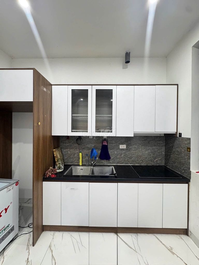 Rent two floors of Vin2 near the center.