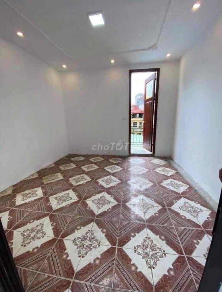 Trương Định Main House. 33 m2 x 4 floors. It's full of beautiful furniture.