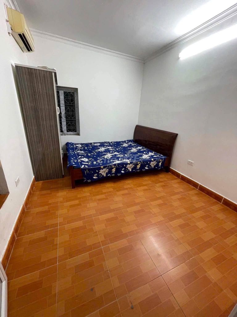 Rent his own house 35 meters x 3 floors, 0-5 Láng Đống Đa