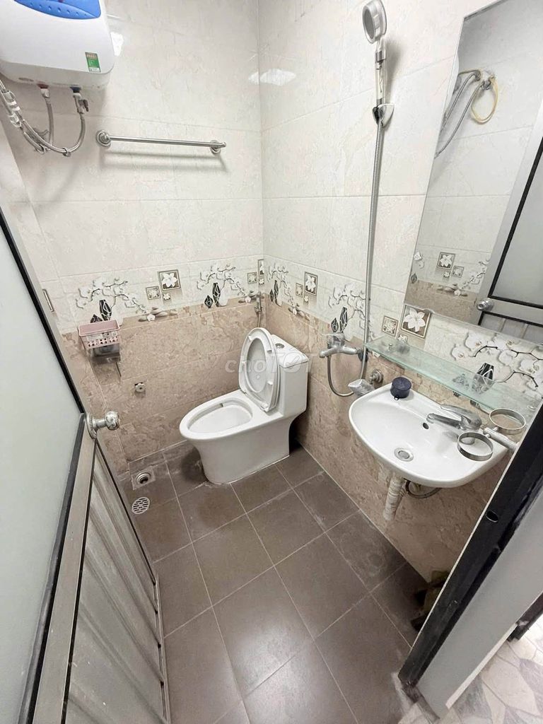 Rent a 4-story Lạc Long Quân bedroom, Tây Hồ, Hanoi