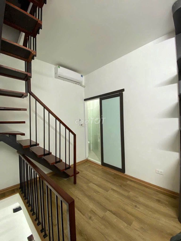 Rent Ngõ 179 Hoàng Hoa Thám, Ba Đình, Hanoi