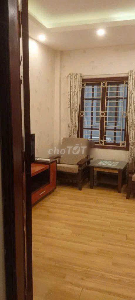 Rent the house five stories, 38 meters two, four bedrooms, three against, Ba Đình, Hanoi