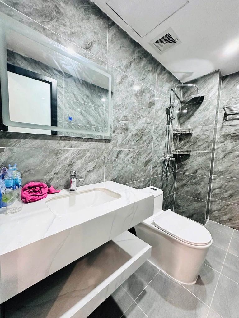Rent Ngõ Đội Cấn, Ba Đình, elevator, nice.