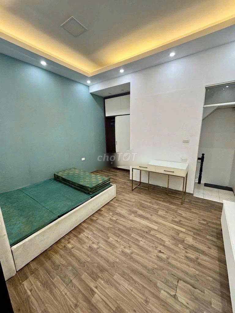 Rent 50 meters x 3 floors, 3 bedrooms, Ba Đình