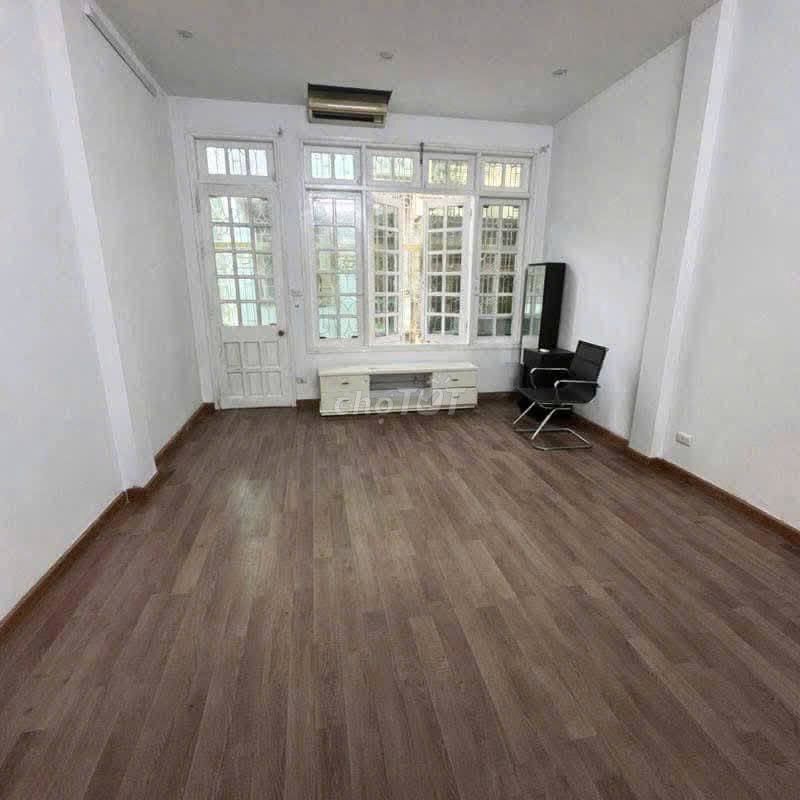 Rent your own house 55 meters, 4 stories, 4 bedrooms, avoid the alley, Hai Bà Trưng